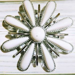 Vintage Signed Sarah Coventry Snow Blossom Brooch